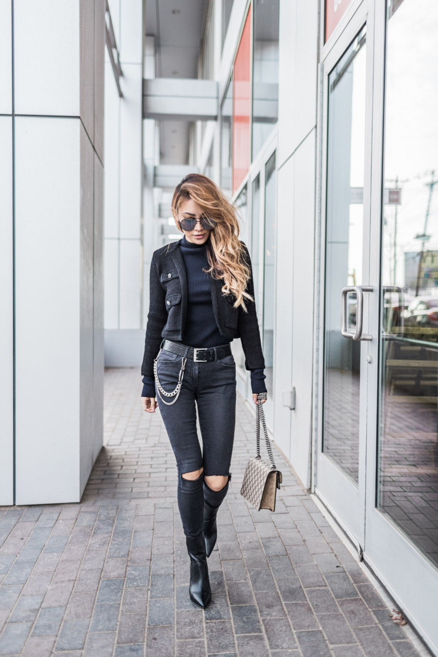 Nailing the all black outfit // notjessfashion.com