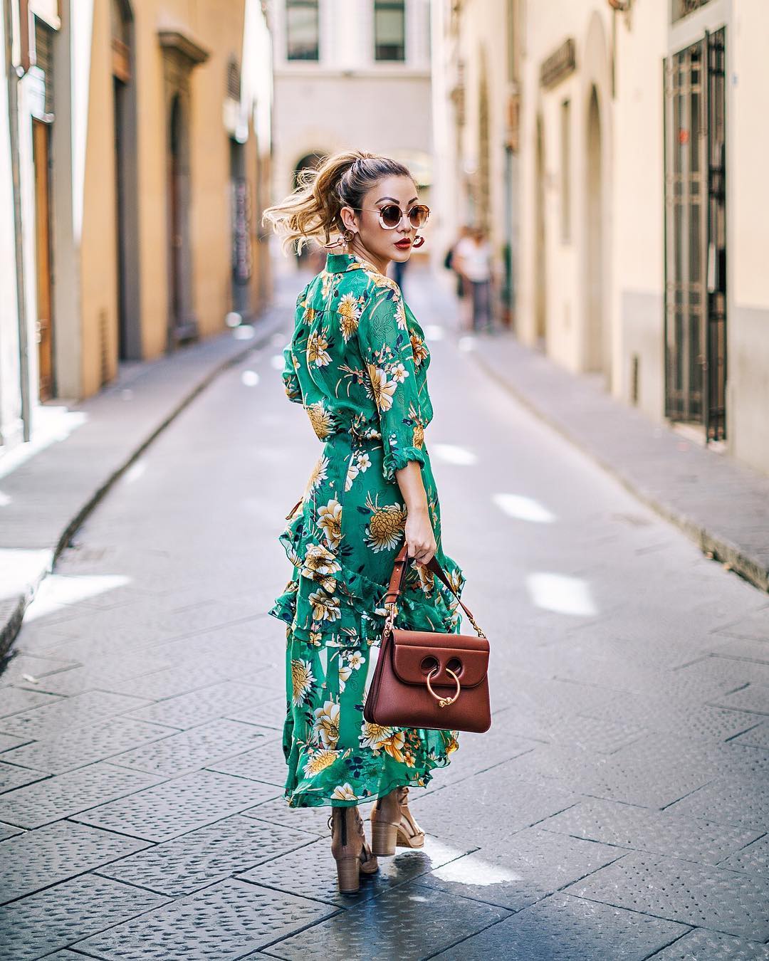 7 Posing Tips for Bloggers - Alice and Olivia Green Dress // NotJessFashion.com