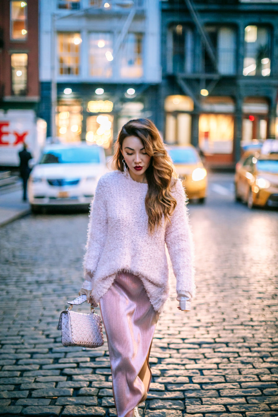 Best NYC Date night ideas, valentine's day outfit ideas - Pink Monochrome Outfit // Notjessfashion.com