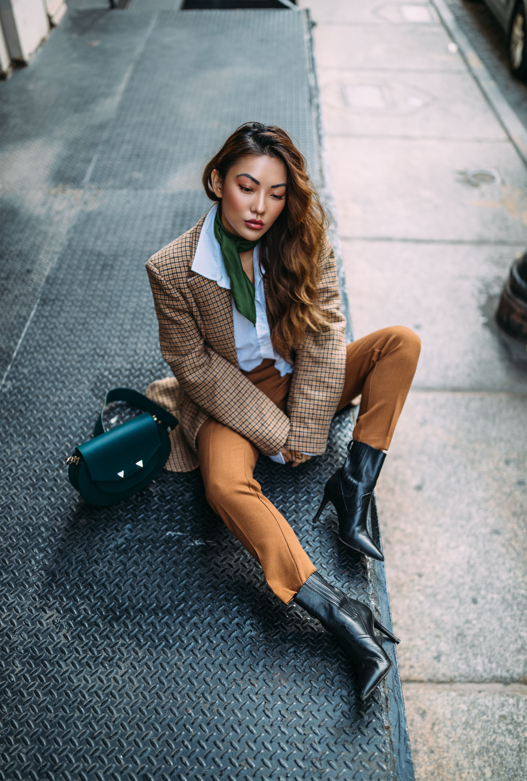 4 Key Pieces to Pull Off Menswear-Inspired Outfit // Notjessfashion.com // NYC fashion blogger, top fashion blogger, asian blogger, oversized blazer, plaid blazer, menswear inspired fashion, jessica wang, green accessories, fashion blogger street style