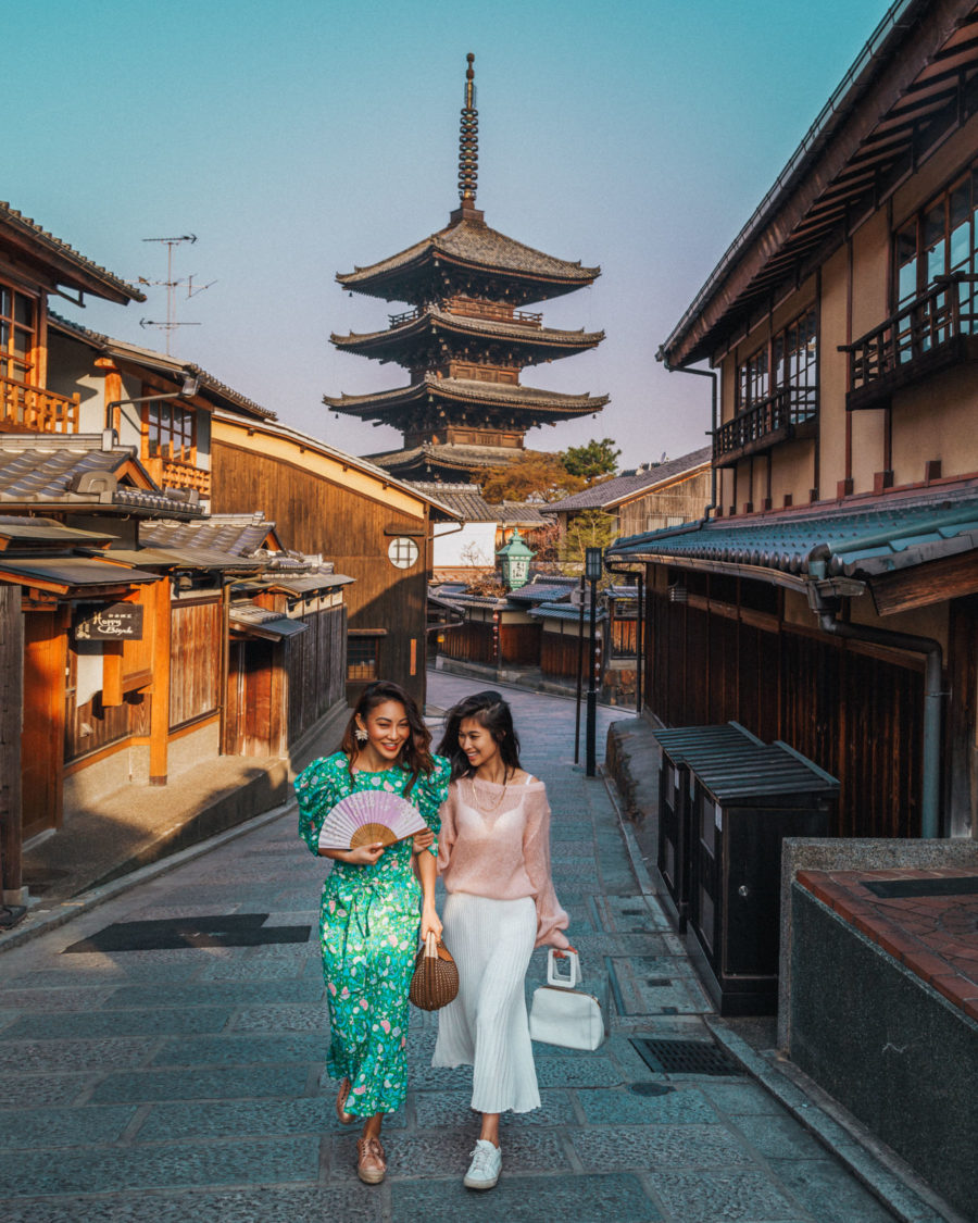 Best cherry blossom spots in Japan - Kyoto - Path to Yasaka-No-To Pagoda, luxury travel blogger // Notjessfashion.com