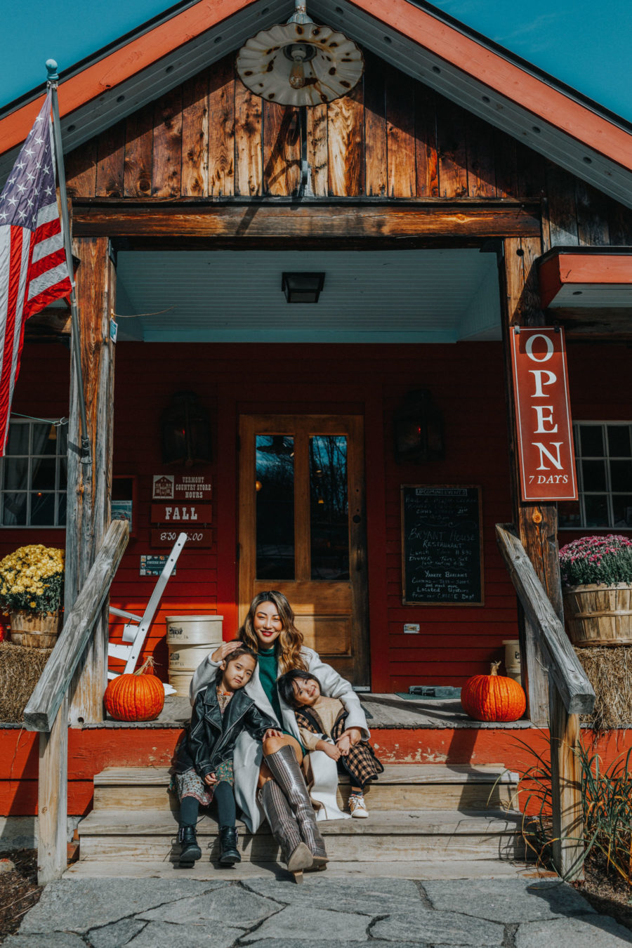How I Manage Work Life Balance as a Mom - fall in vermont // Notjessfashion.com