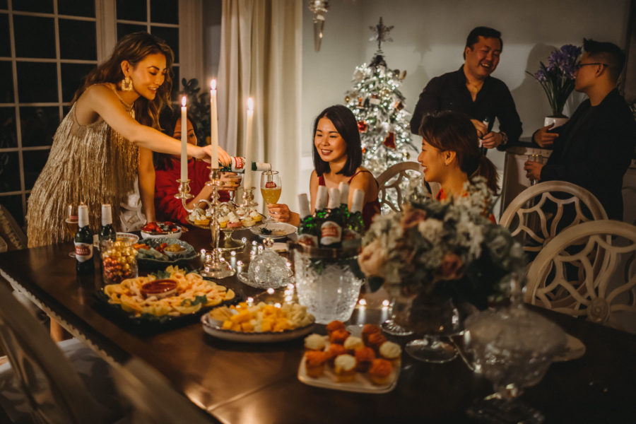 jessica wang hosting a holiday party and sharing holiday home decor tips // Jessica Wang - Notjessfashion.com